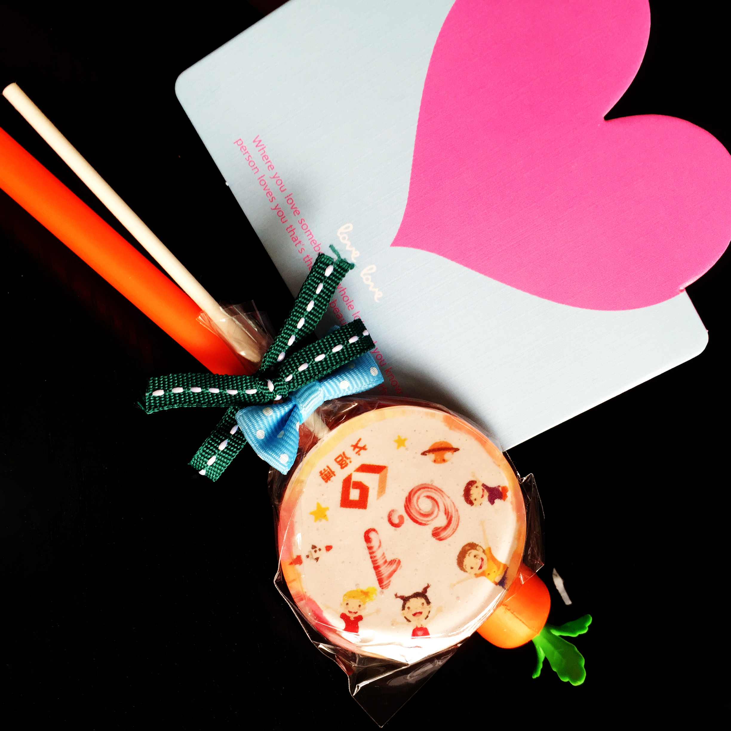 過節這件(jiàn)事(shì)，嗯，我們向來(lái)很認真。